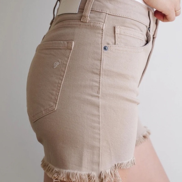 Carly Jean Revy Shorts - Picture 5 of 8